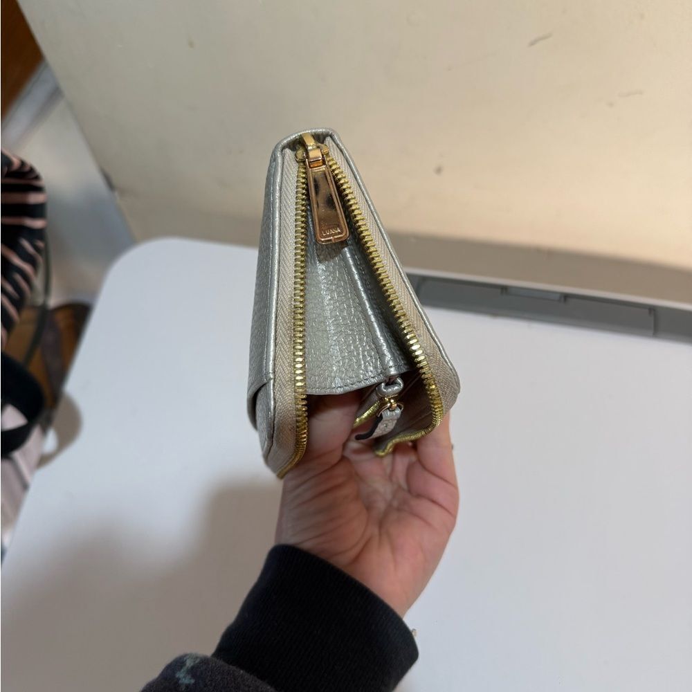 Chic Metallic Clutch Bag - Picture 9 of 11